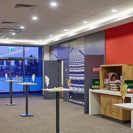 Ibis Airport Szálloda