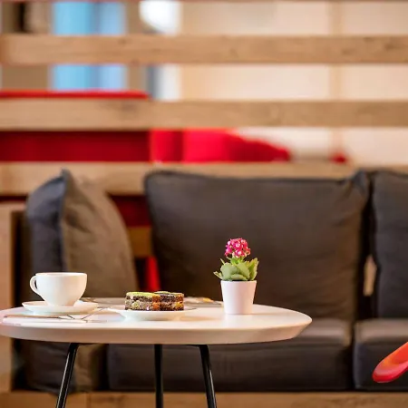 Ibis Airport Hotel 3*