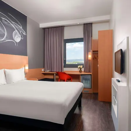 Szálloda Ibis Airport 3*