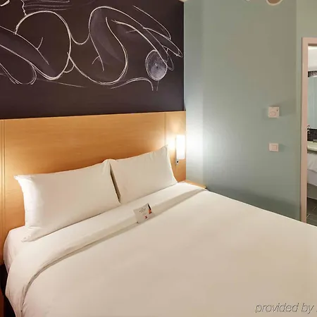 Ibis Airport 3*