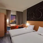Hotel Ibis Airport 3*