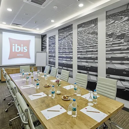 Ξενοδοχείο Ibis Airport 3*