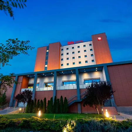 Ξενοδοχείο Ibis Airport 3*