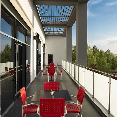 ホテル Ibis Airport