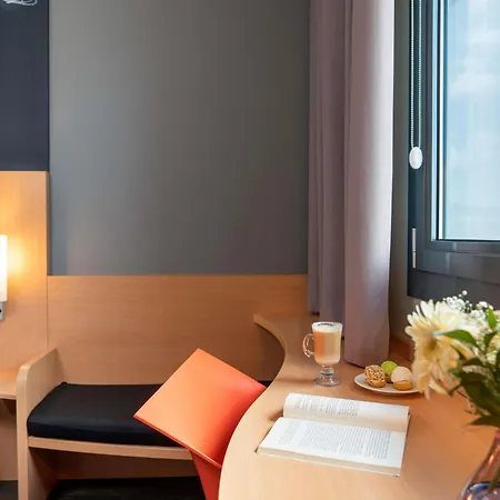Ibis Airport Szálloda