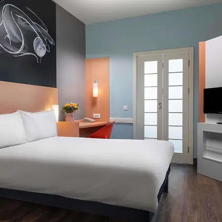 Ibis Airport ホテル 3*