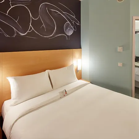 Ibis Airport 3*