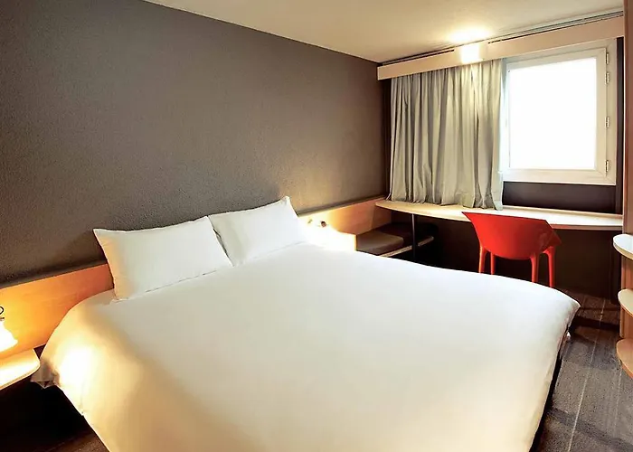 Ibis Airport Отель 3*