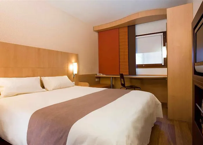 Ibis Airport Отель 3*
