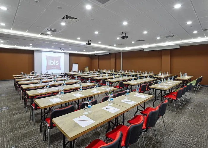 Ibis Airport Hotel 3*