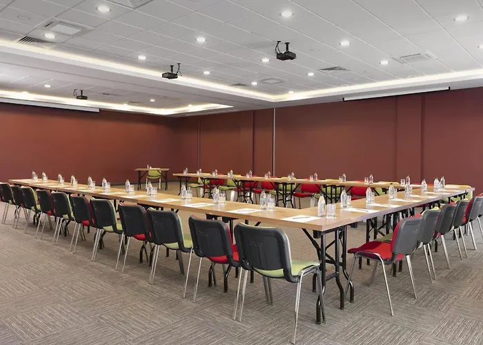 Ibis Airport Hotel 3*